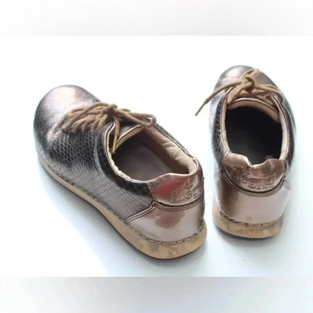 Alegria Sneakers